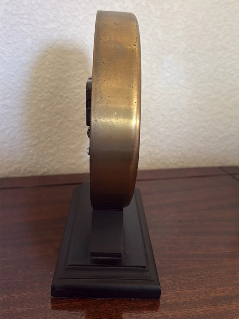 Vintage-Style Oval Table Clock in Gold and Black